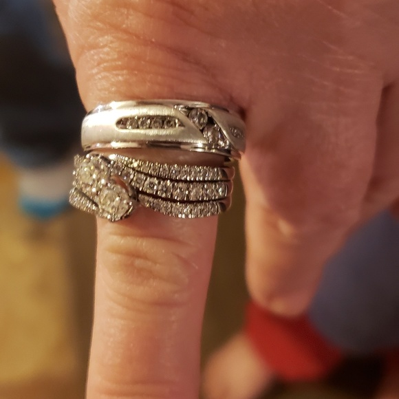 Wedding ring set - Picture 2 of 2
